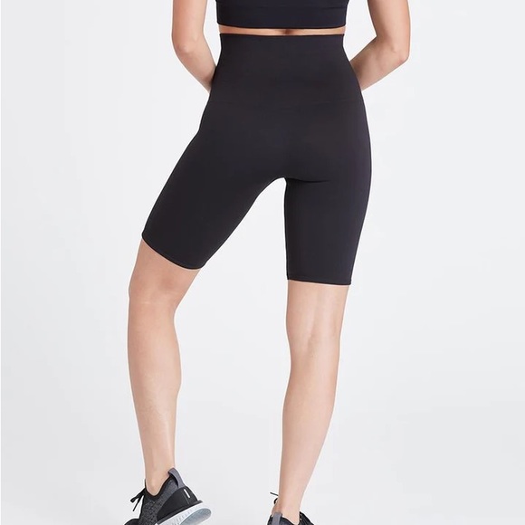 SPANX Look At Me Now Bike Shorts Sz Small Black NWOT - Picture 2 of 7